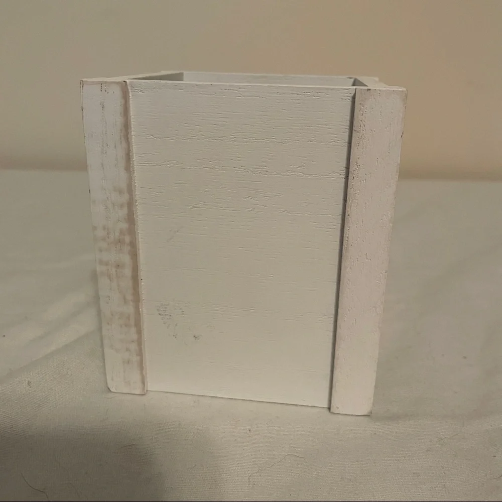 Rae Dunn Distressed White Wood Pencil Cup / Pencil Holder “HOPE” Black Text